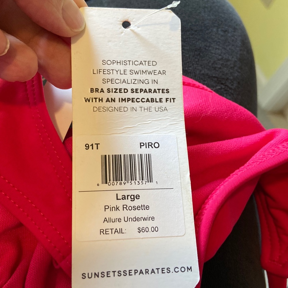 NWT Bikini top - Picture 2 of 4